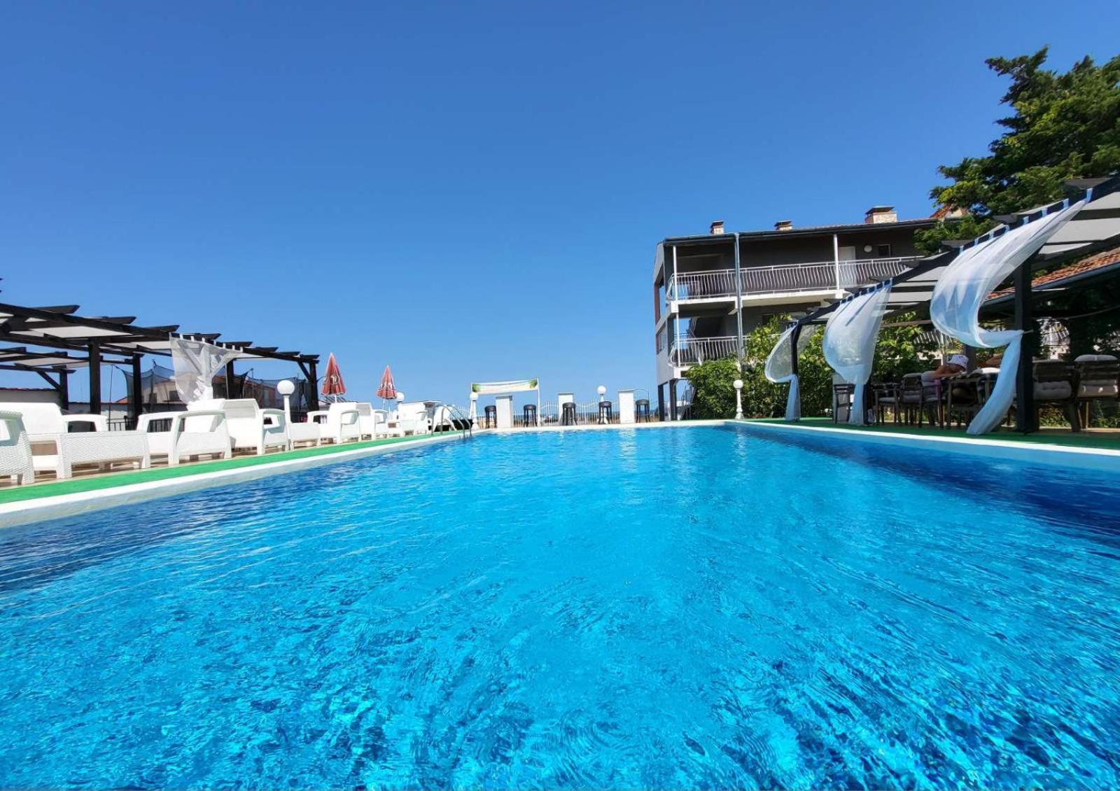 Complex Exotica Hotel Lozenets Exterior photo
